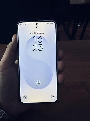 Samsung: Samsung Galaxy S25, Б/у, 256 ГБ, цвет - Серебристый, 2 SIM, eSIM — 8