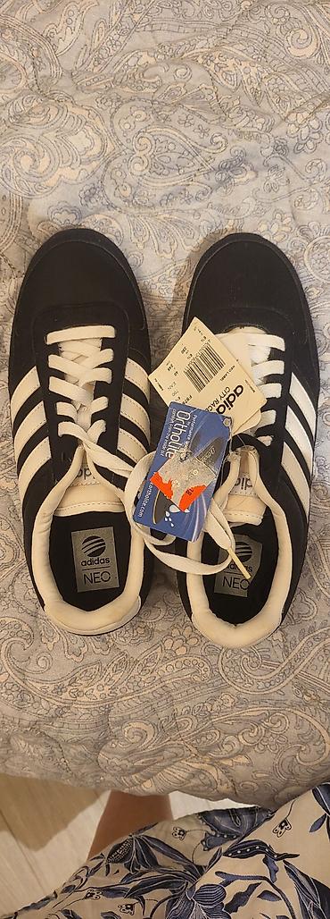 Adidas NEO City Racer kişi/kadın krossovkaları - Brend: adidas NEO - lalafo.az -da Adidas NEO City Racer kişi/kadın krossovkaları - Brend: adidas NEO -