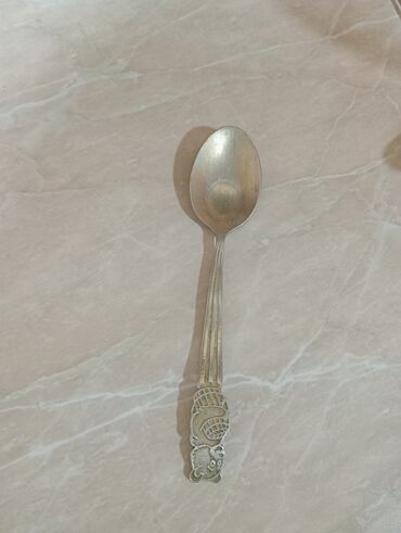 Çaydanlar: Məhsul: Metal qaşıq, dekorativ sapla Təsvir: - Material: metal