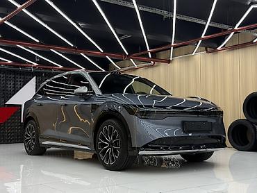 Zeekr: Zeekr 7X: | 2025 г. Кроссовер — 19