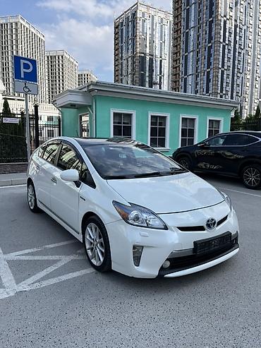 приус 2017: Toyota Prius: 2014 г., 1.8 л, Автомат, Гибрид, Хэтчбэк — 2