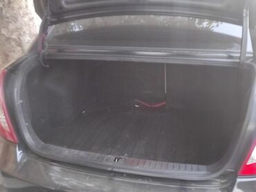 Hyundai: Hyundai Accent: 1.6 l | 2006 il Sedan — 11