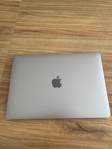 notebook ikinci el: İşlənmiş Apple MacBook, 13.3 ", Intel Core i3, 256 GB, Ünvandan götürmə