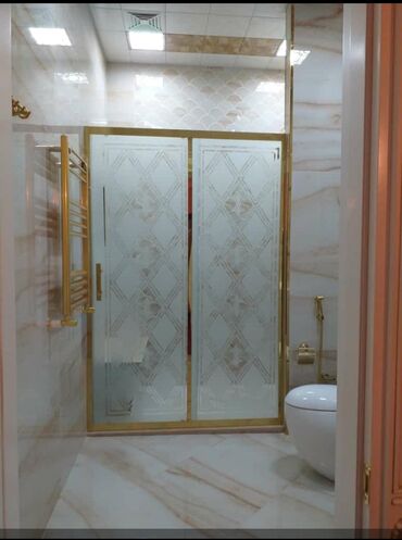 Duş kabinaları, arakəsmələr: Yeni Arakəsmə, Pulsuz çatdırılma — 20