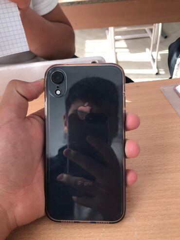 поко x 4: IPhone Xr, Б/у, 64 ГБ, 88 %