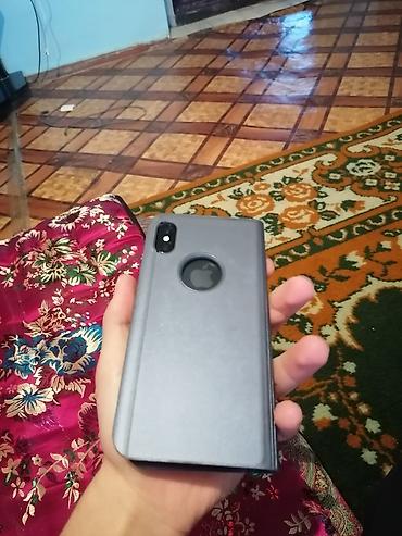 Apple iPhone: IPhone X, Б/у, 64 ГБ, Jet Black, Зарядное устройство, Защитное стекло, Чехол, 86 % — 13