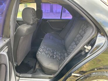 мерседес гигант 711: Mercedes-Benz 250: 2.5 l | 1994 il Sedan