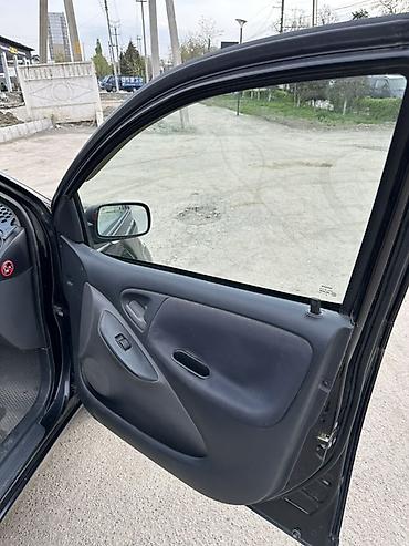 qm 3: Toyota Yaris: 2004 г., 1 л, Робот, Бензин, Хэтчбэк — 10