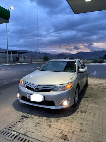 toyota камри: Toyota Camry: 2012 г., 2.5 л, Бензин