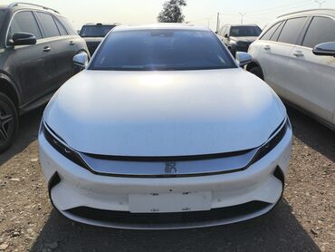 машина за 60000: Электромобиль BYD Han срочно!!! белый седан бизнес‑класса. 605 км
