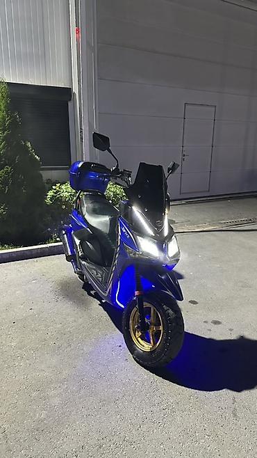 t max: Срочна сатылат состоения идеал Скутер 50–150 см³ (визуально — 3