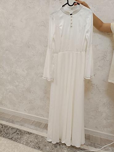 soft shell: Белое длинное платье в минималистичном стиле. - Длина: макси — 5