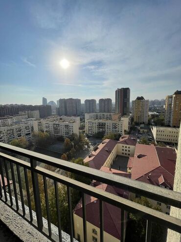3 otaqlı evlər satış: 3 комнаты, Новостройка, 130 м²
