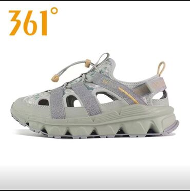 обувь 43 размер: Продам отличные открытые кроссовки известного бренда 361 °