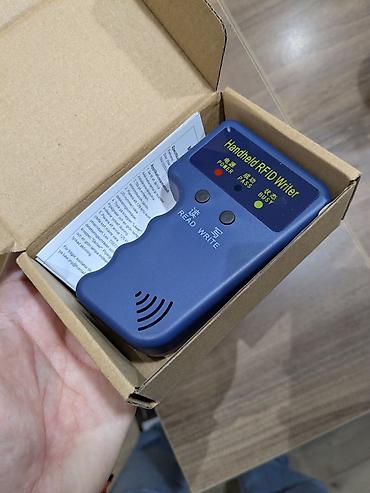 smart lock qw: Portativ RFID Oxuyucu/Yazıcı – 125 kHz Məhsul təsviri: - Açar kart və — 2