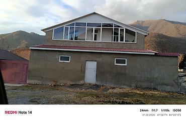 Həyət evləri və villaların satışı: Dağ mənzərəli həyət evi - İki mərtəbəli ev, üst mərtəbədə geniş — 1