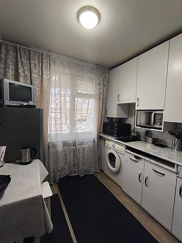 кв ишу: 3 комнаты, 59 м², Молодая Гвардия 104 серия, 1 этаж — 2