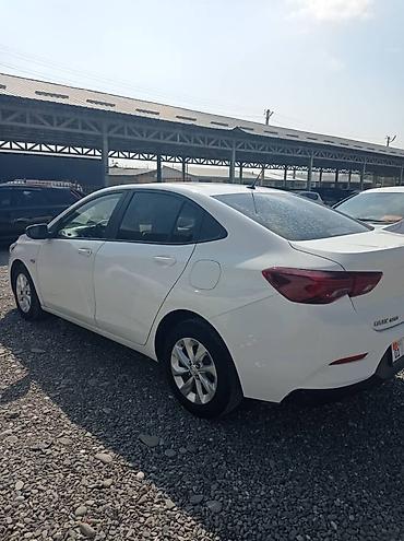 Chevrolet: Chevrolet Onix: 2022 г., 1 л, Автомат, Бензин, Седан — 7