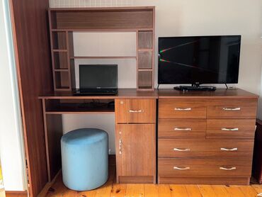 Mebeller birlikde 70 azn. Yaxşı veziyyetdedir. İkisi birlikde 70 azn