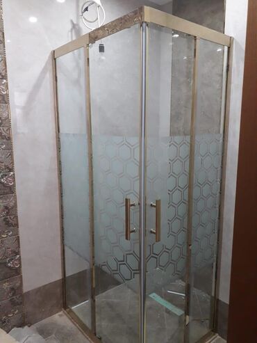 Duş kabinaları, arakəsmələr: Yeni Arakəsmə, Künc üçün, Pulsuz çatdırılma — 4