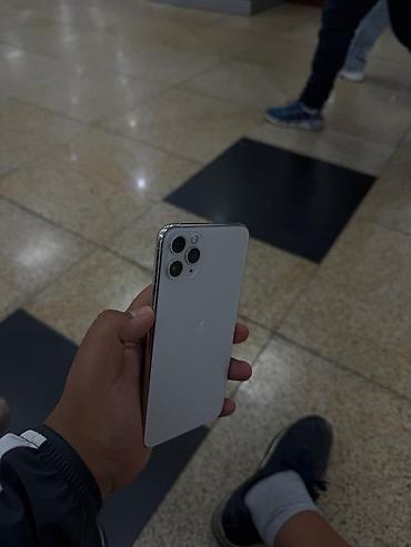 Apple iPhone: IPhone 11 Pro Max, Б/у, 64 ГБ, White Titanium, Чехол, 75 % — 6