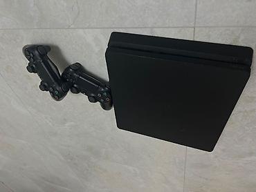 q макс: Игровая приставка Sony PlayStation 4 Slim в черном цвете. Компактная — 4