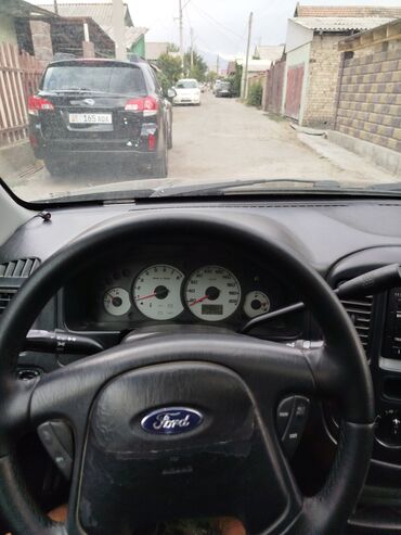 Ford: Ford Maverick: 2003 г., 1.4 л, Автомат, Бензин, Внедорожник