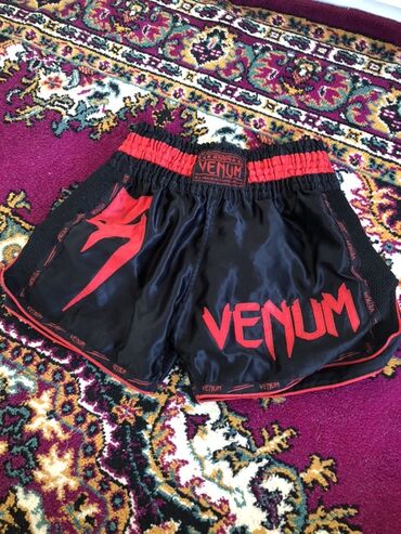 Спортивные шорты: Если сами заберете 500 сом !!!Шорты для тайского бокса Venum -