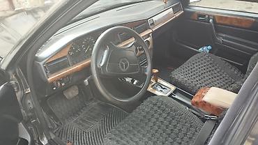 Avtomobil satışı: Mercedes-Benz 190: 1.8 l | 1993 il Sedan — 7