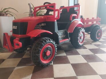 uşaq üçün traktor: Salam. az ishlenmish ushag traktoru.
yaxshi vəziyyətdədir