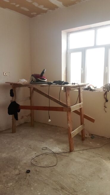 Otaqların uzunmüddətli kirayəsi: . barter var . maşınla evlə əlavə pul vermekle ev maşınla baxır — 20