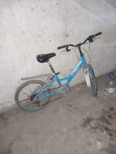 fixed gear велосипед: Вилосепед состояние шикарный передний тозмоз анча иштебейт
 3000сомго