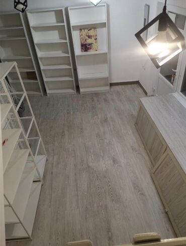 Prodavnice: Izdaje se lokal u centru Pančeva, na prometnoj lokaciji, u blizini — 5