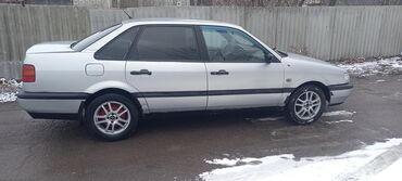 авто разбор ош: Volkswagen Passat: 1994 г., 1.8 л, Механика, Бензин, Седан