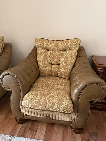 Klassik salon mebel dəsti – 2 kreslo + TV stendi 2 ədəd klassik lalafo.az -da Klassik salon mebel dəsti – 2 kreslo + TV stendi 2 ədəd klassik