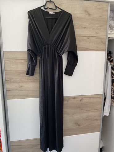duga haljina i cizme: M (EU 38), bоја - Crna, Drugi stil, Dugih rukava