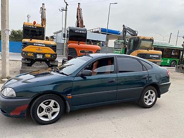 Унаа сатуу: Toyota Avensis: 2002 г., Кол менен иштөөчү, Бензин, Хетчбек — 3
