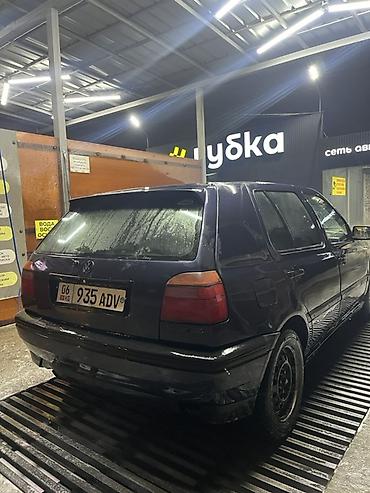 130 сурф: Volkswagen Golf: 1993 г., 1.8 л, Механика, Бензин, Хэтчбэк — 4