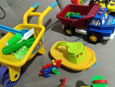 Oyuncaqlar: Kinder və oyuncaqlar hərəsi 2azn Ən az 10 AZN lik alış verişde — 4