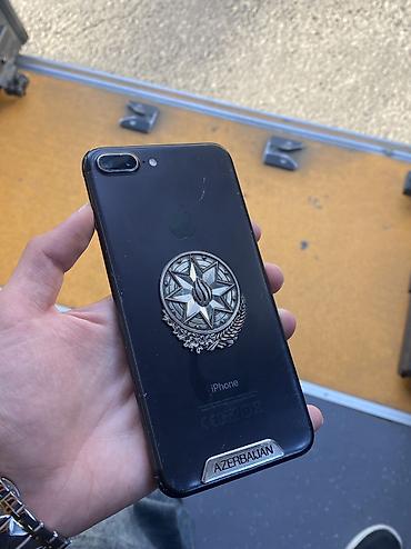 32: IPhone 7 Plus, 32 GB, Jet Black — 10