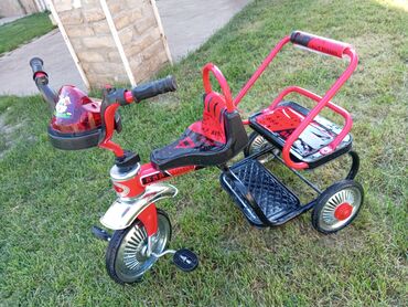 Bicikli: Deciji tricikl za dva deteta