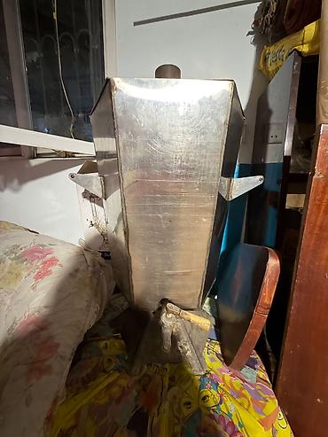 samovar 10 litre: Həcmi 40 litr tutur. Razılaşma yolu ilə. Xeyir şər samavarı — 1