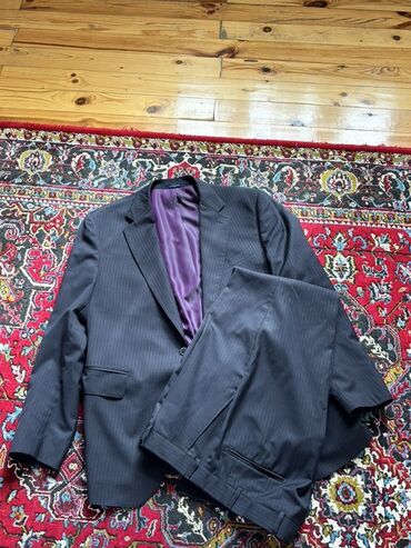 Kostyumlar: Klassik kişi kostyumu – EMILAND - Model: İki parçalı kostyum (jilet — 8