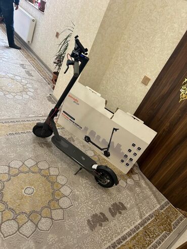 sayrışan təkərli samokatlar: İşlənmiş Elektrik samokat 8", 501 - 750 Vt, 16 - 25 km/s, Ünvandan götürmə