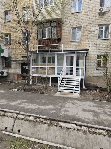 купить помещение под парикмахерскую: Продаю Магазин В жилом доме, 70 м², Свежий ремонт, Отдельный вход, 1 этаж