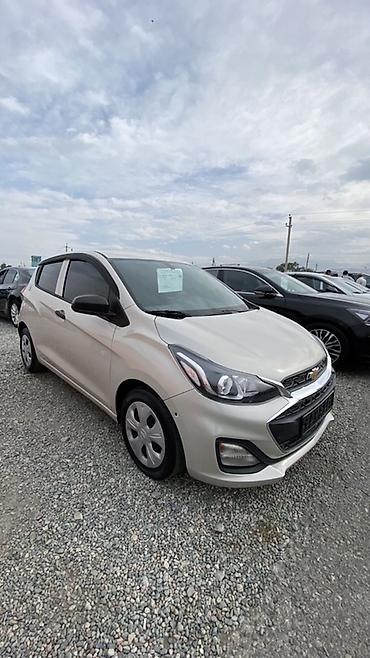 Chevrolet Spark: 2015 г., 1 л, Автомат, Бензин, Хэтчбэк at lalafo.kg Chevrolet Spark: 2015 г., 1 л, Автомат, Бензин, Хэтчбэк