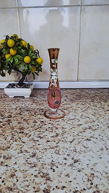Vazalar: Bir vaza, Bogem şüşəsi — 8