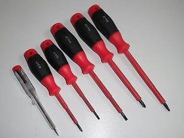 Setovi ručnog alata: Set odvijača sa ispitivačem napona (tester) Sadržaj kompleta: - Ravni — 6