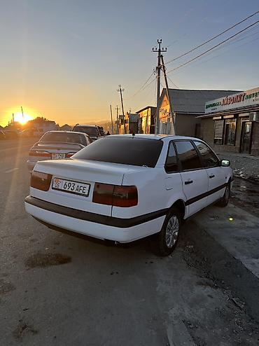 daf 480: Volkswagen Passat: 1994 г., 2 л, Механика, Газ, Седан — 4