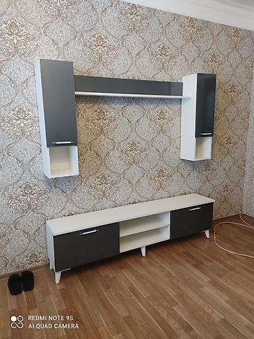 laminatın vurulması: Yeni, Düz TV altlığı, Polkalı, Laminat, Azərbaycan — 8
